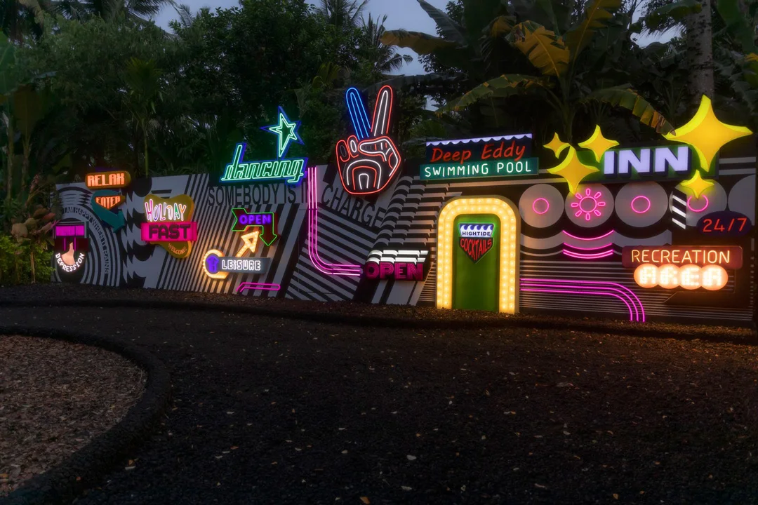 lost-lindenberg-pekutata-bali-indonesia-surf-neon