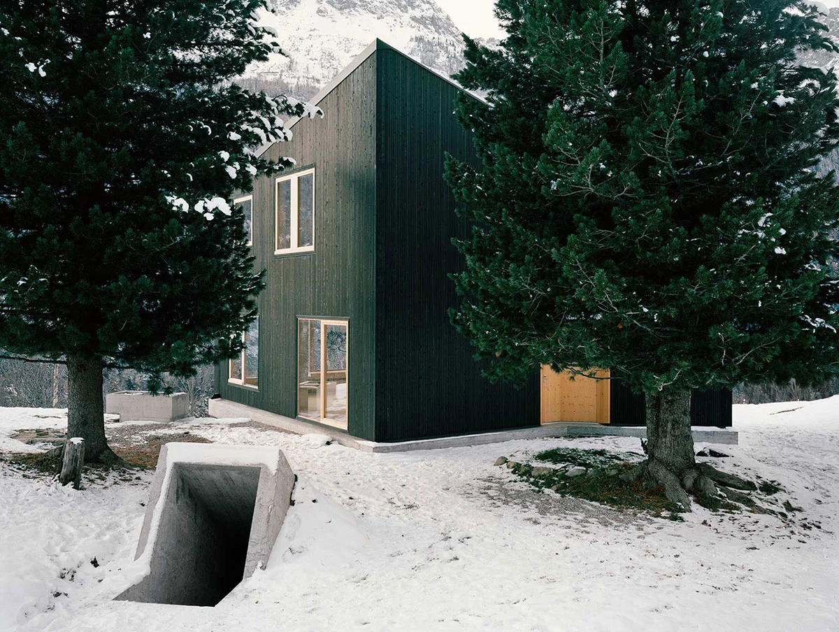Lacroix-Chessex-Swiss-Cabin-2