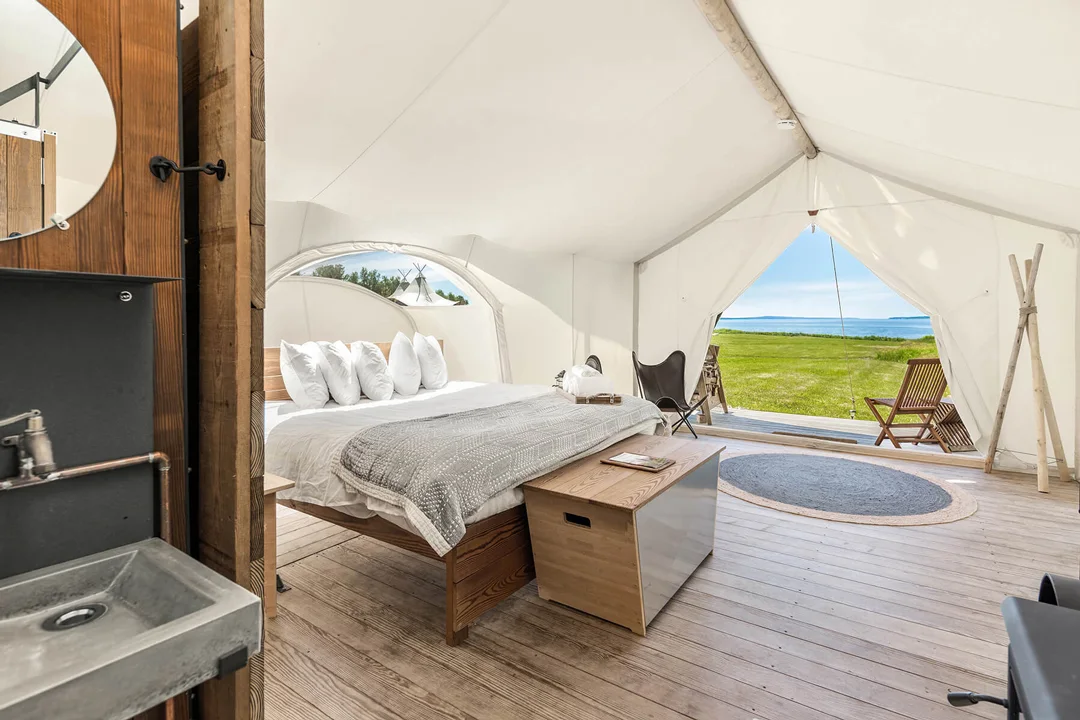 maine-acadia-national-park-under-canvas-inteior
