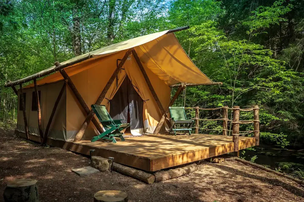 The 13 Best Glamping Spots in Pennsylvania for a Woodland Escape 