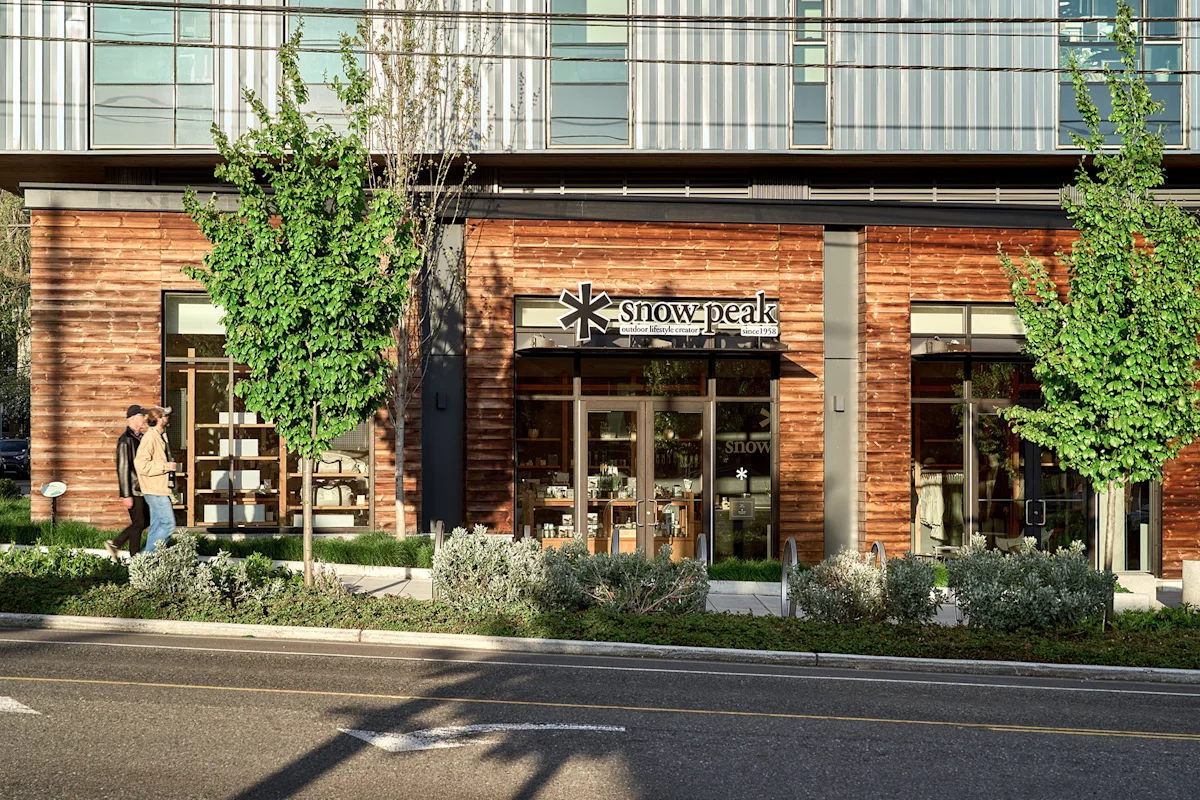 ross-eckert-snow-peak-seattle-exterior-daytime