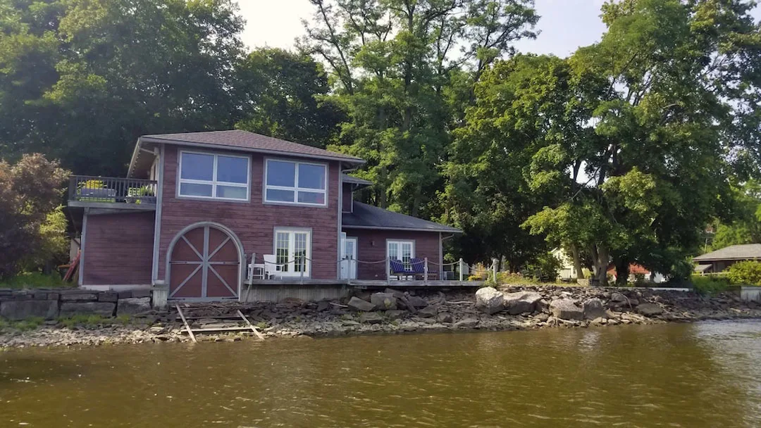 Catskills-Cabins-Malden-Hudson-Boathouse-2