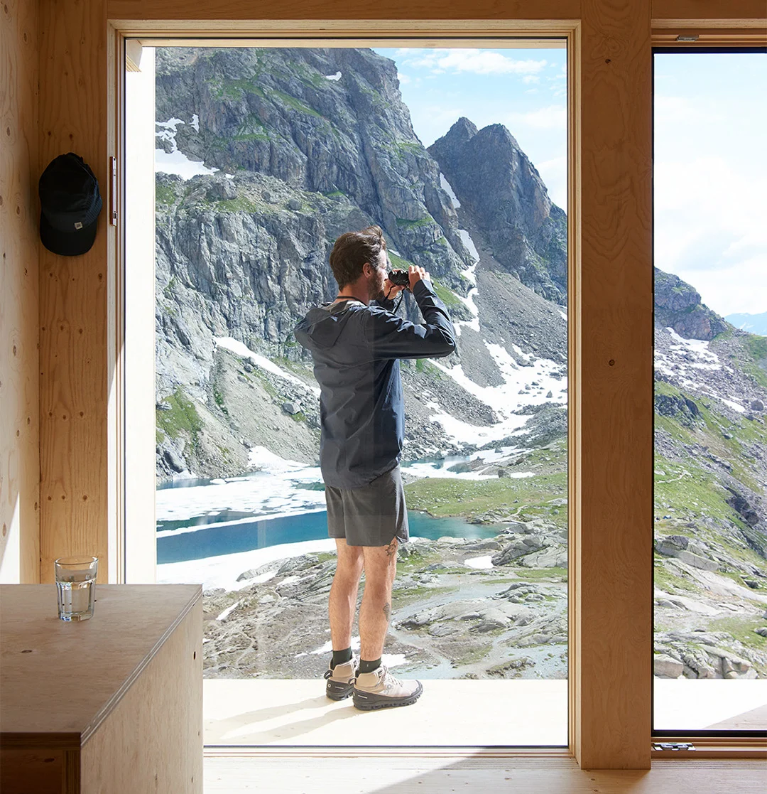 On-Running-Swiss-Mountain-Hut-Fieldmag-4