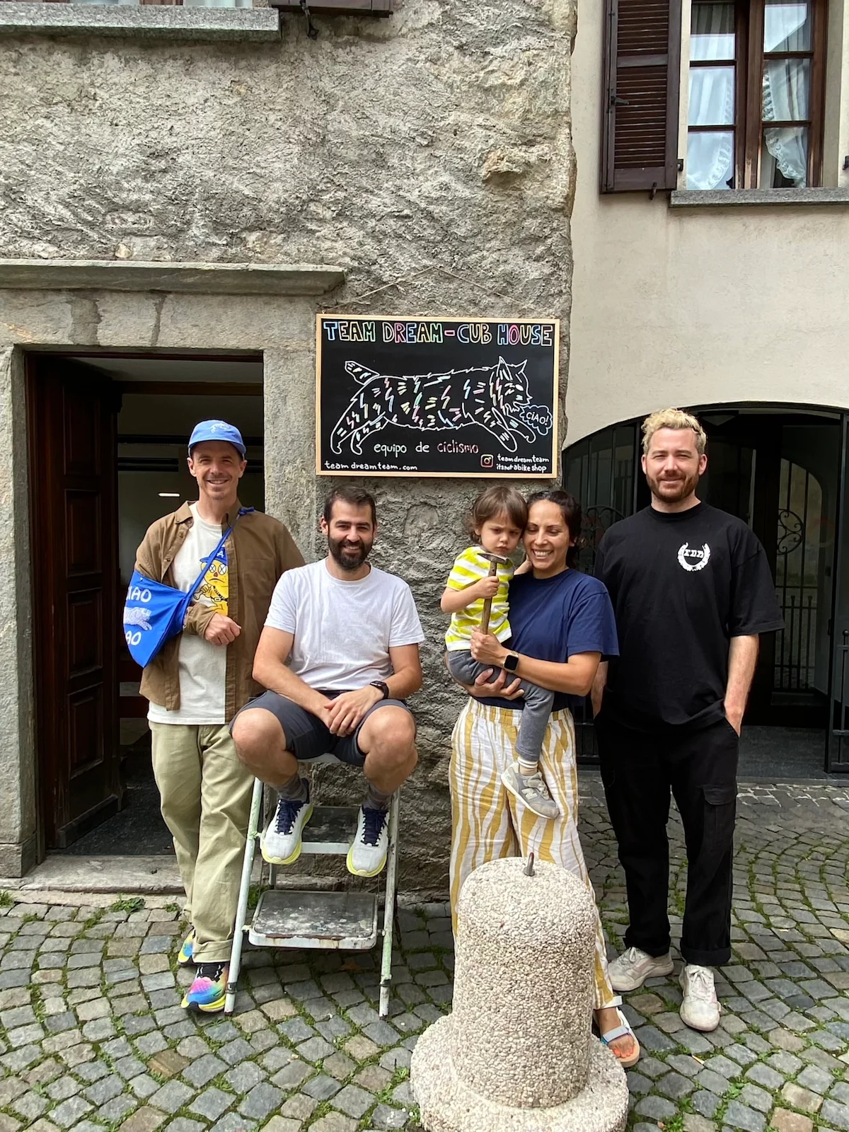 team-dream-bicycling-team-tirano-pop-up-team-in-front-of-space