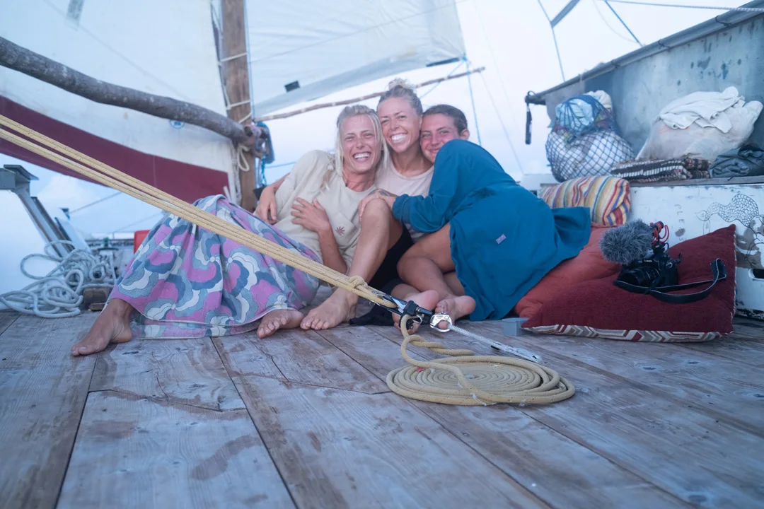 women-and-the-wind-weltzien-heilmann-jireh-group-deck