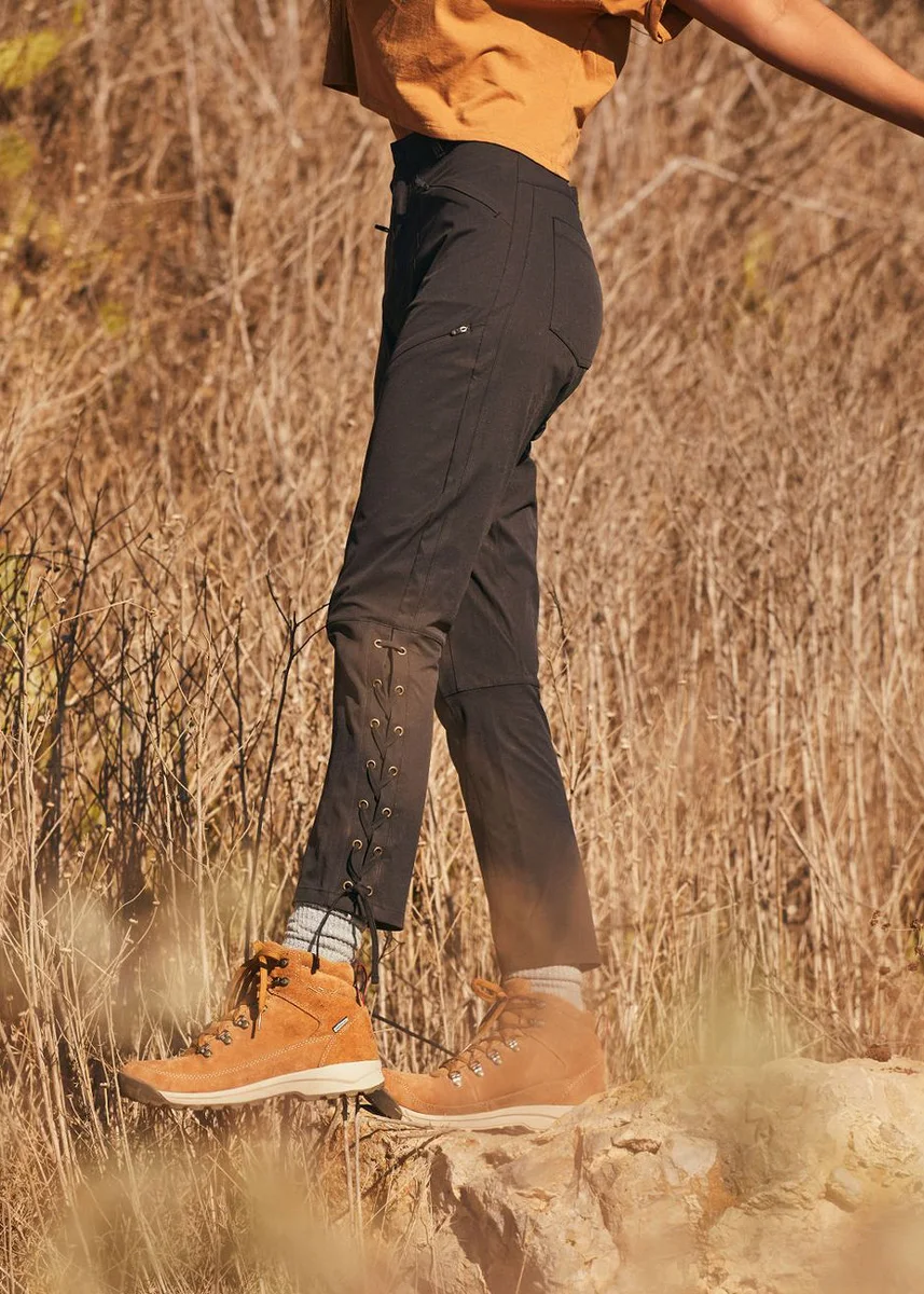 Drifted-High-Waisted-Trail-Pants