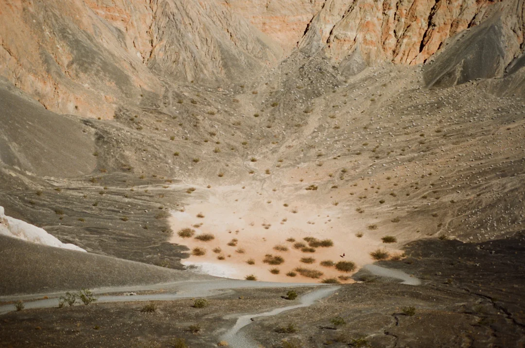 bullion-death-valley-california-valley-bowl