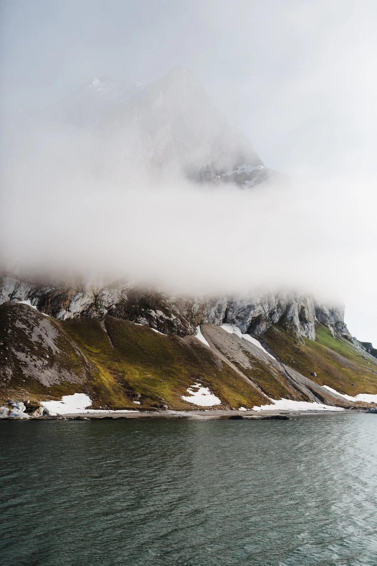 high-arctic-colors-svalbard-karthika-gupta-reds-side