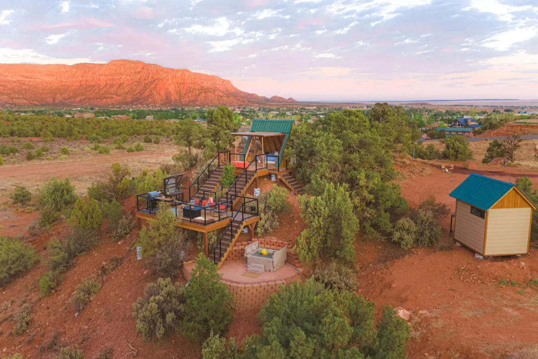 utah-hildale-zion-eco-cabin-exterior-1