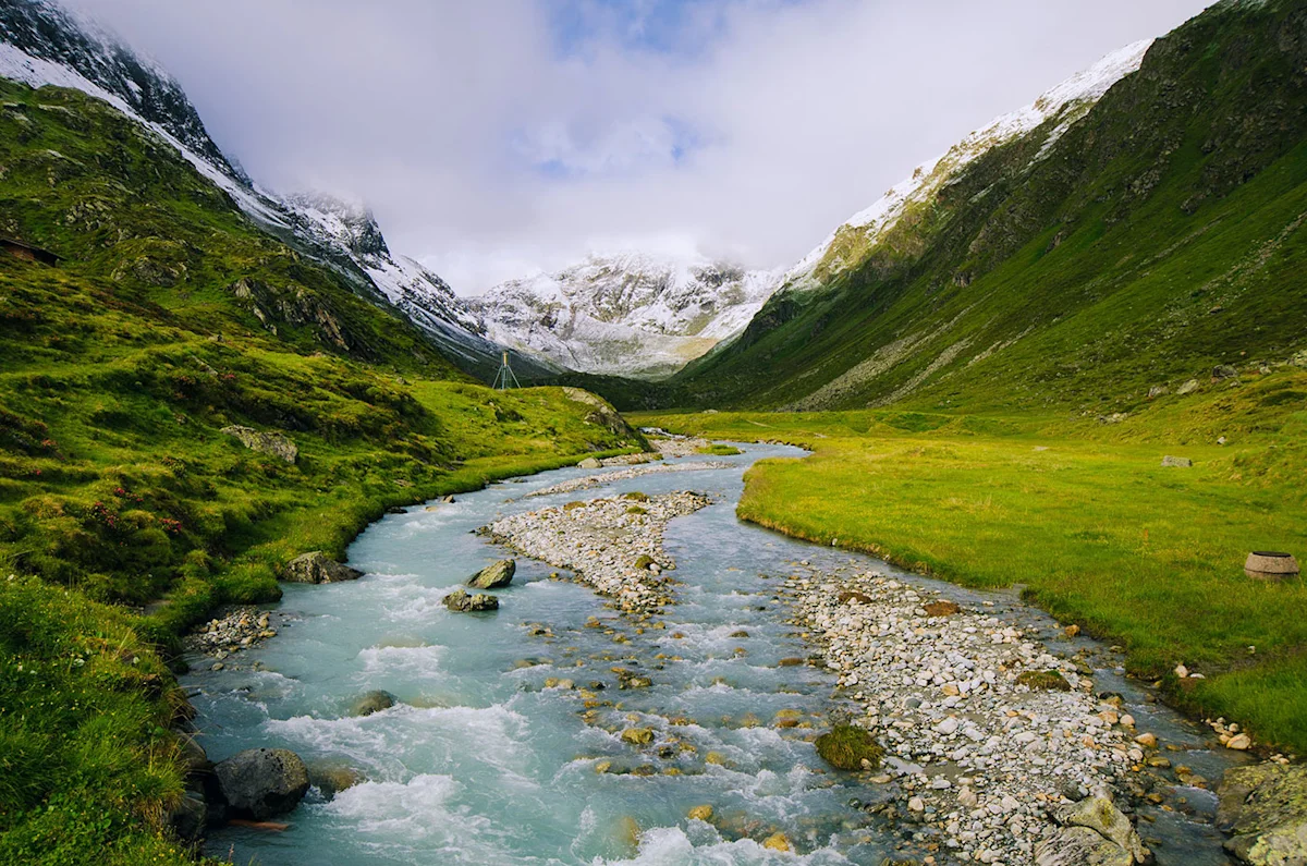 Stephen-Dagley-Austria-Hut-Hiking-Fieldmag-14