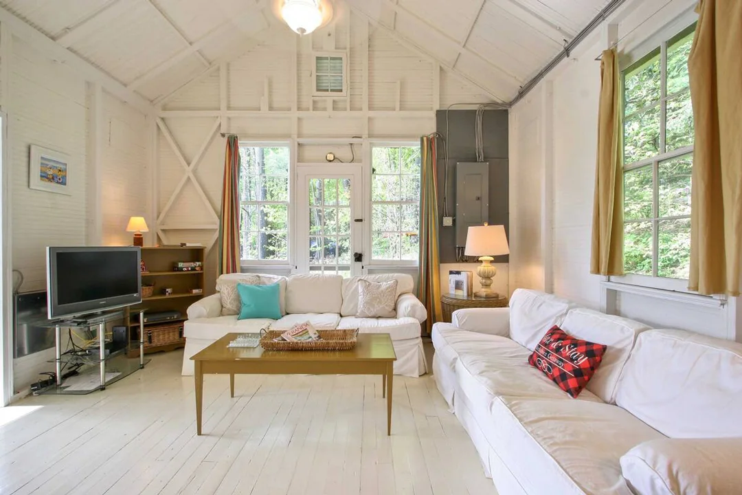 Berkshires-Cabins-Stockbridge-Elandee-Cabin-3