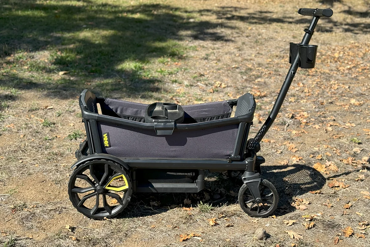 best-folding-wagons-veer-cruiser-lifestyle
