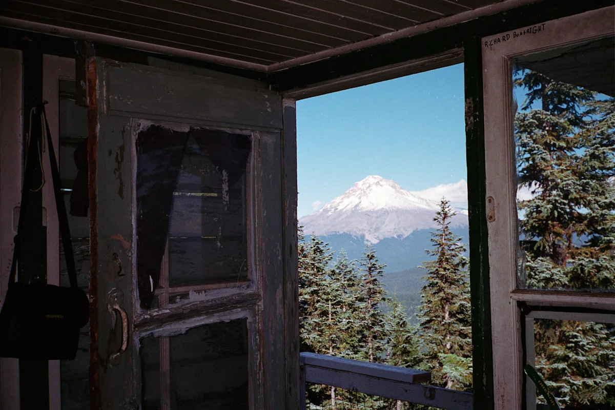 13-devils-peak-lookout-door