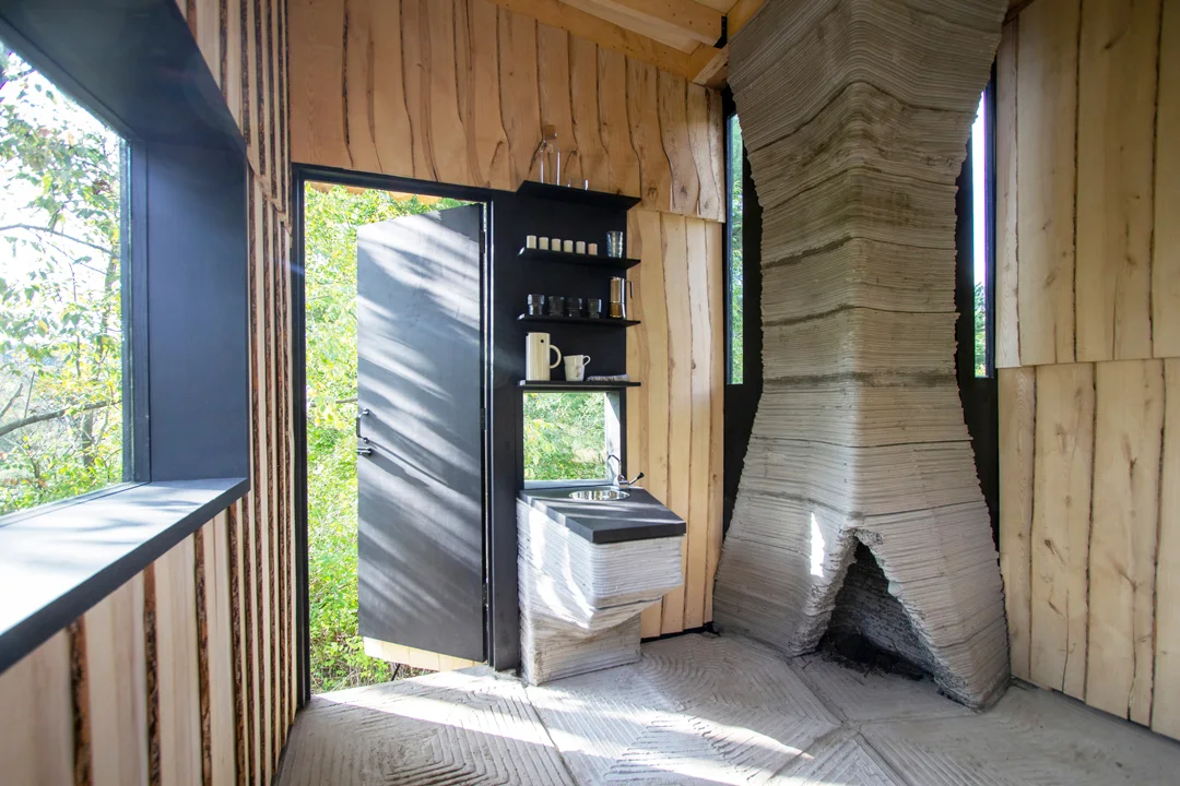 HANNAH-Ashen-Cabin-Ash-Tree-Interior-Sink.