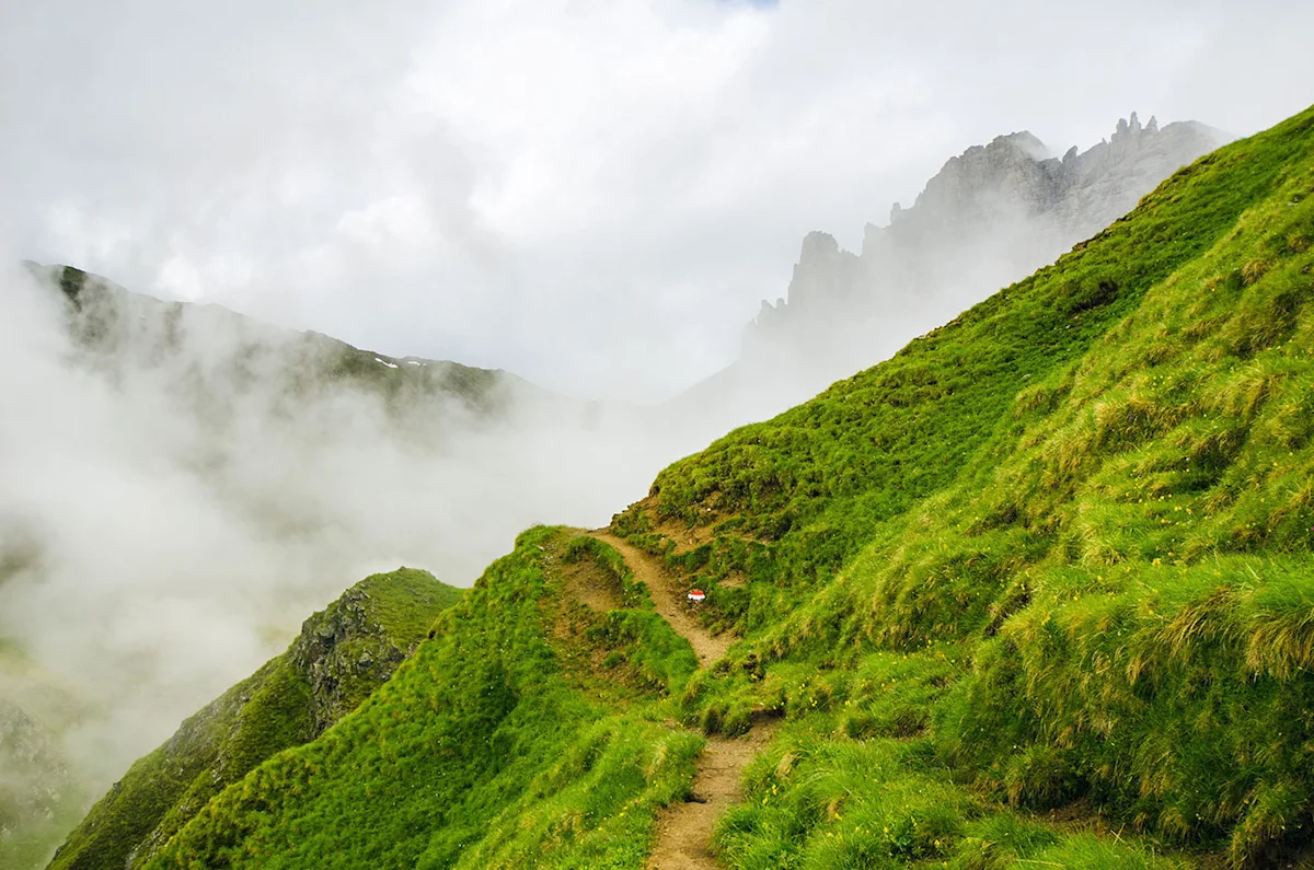 Stephen-Dagley-Austria-Hut-Hiking-Fieldmag-12