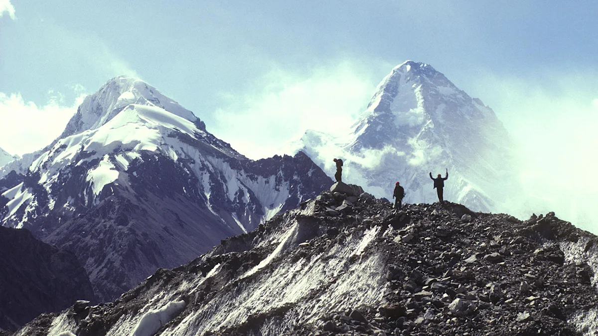 Mt-Sobek-Richard-Bangs-K2-Field-Mag-4