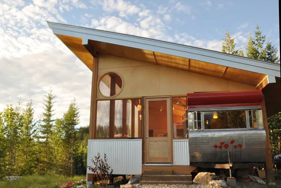 tin-poppy-cabin-salmon-arm-british-columbia-canada