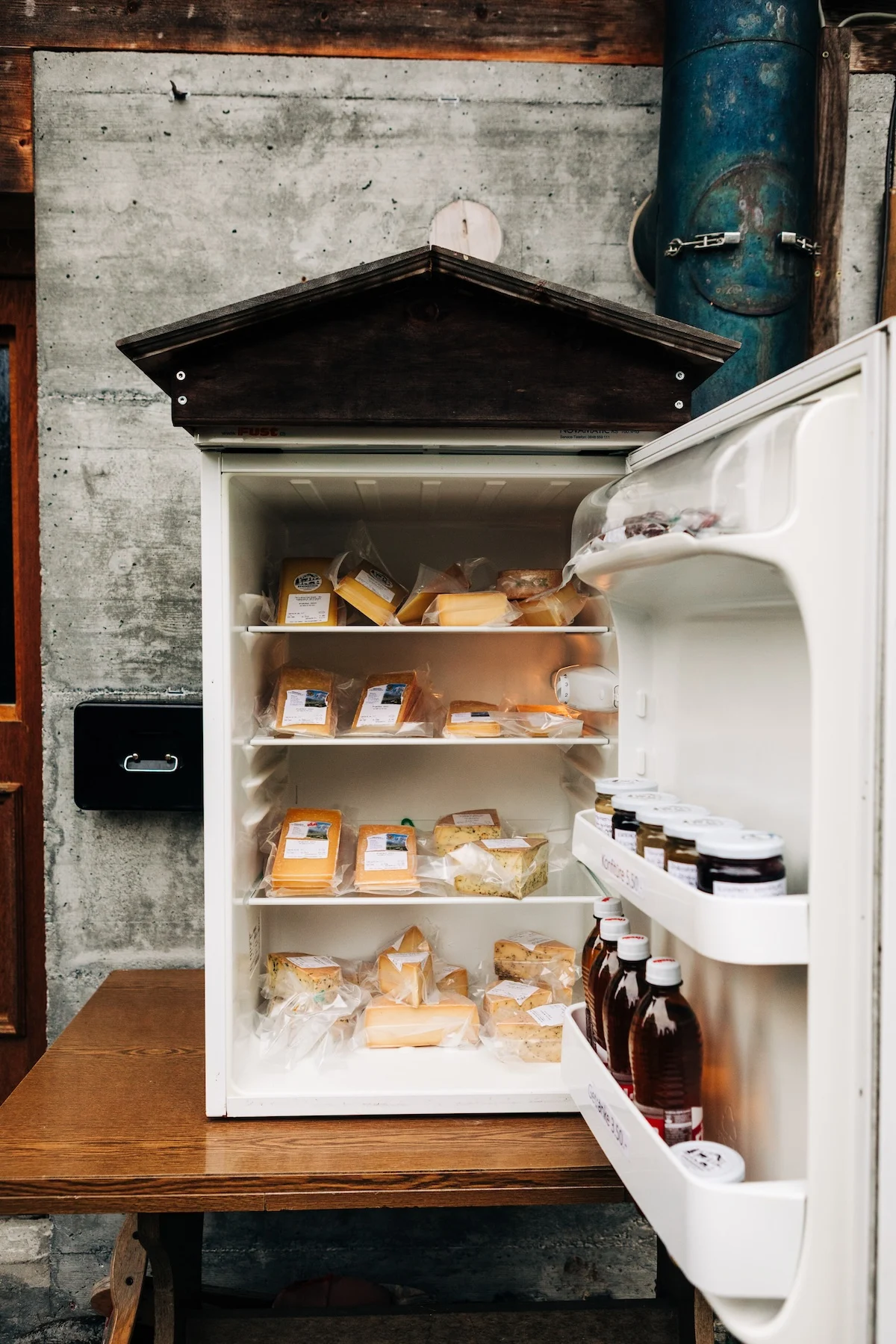 grindelwald-switzerland-hiking-guide-inside-cheese-locker-vertical
