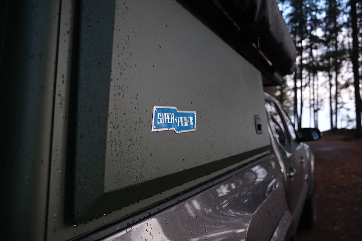 super-pacific-x1-switchback-truck-tent-exterior