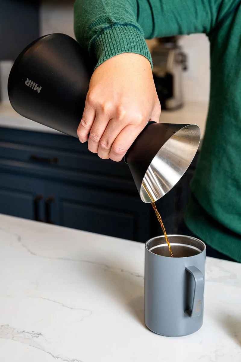 miir-new-standard-carafe-pour