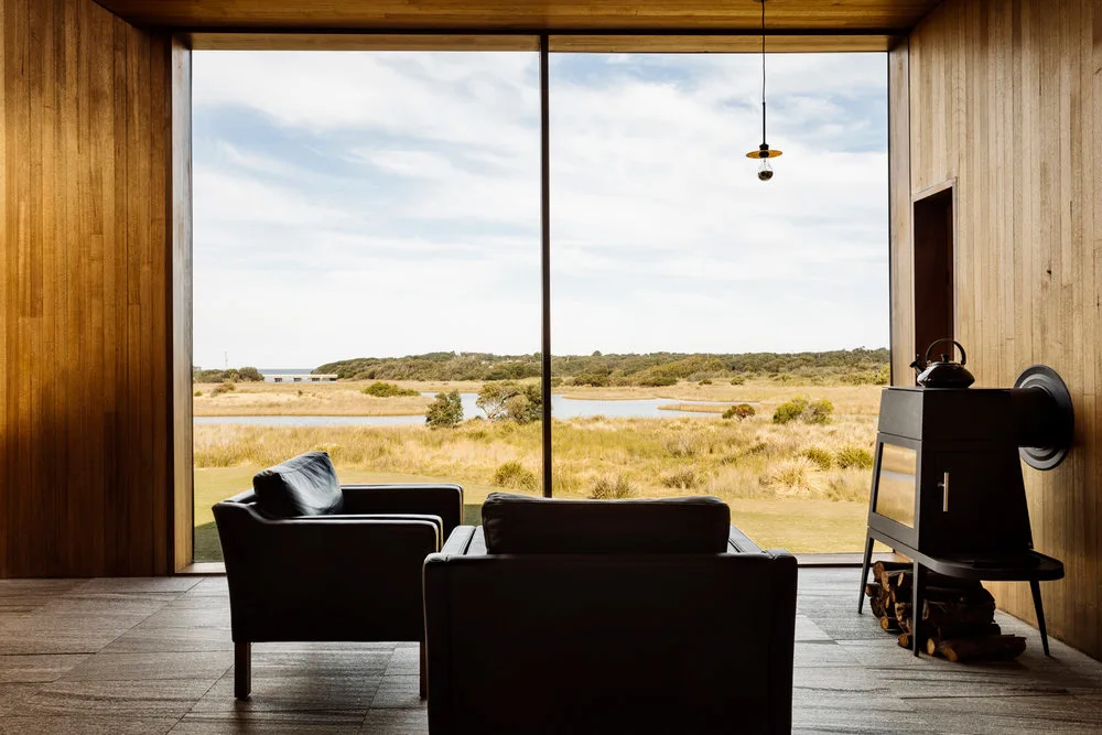 Tasmania-Taylor-Hinds-black-box-cabins-4