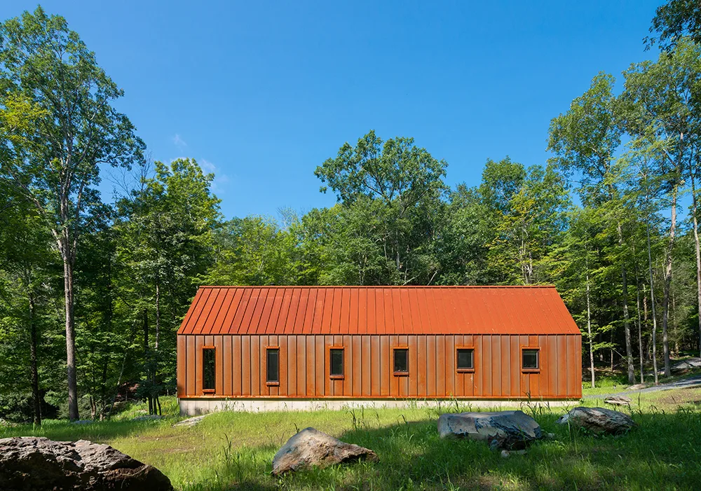 Sundial Studios' Pond Cabin Embraces Nature Outside NYC