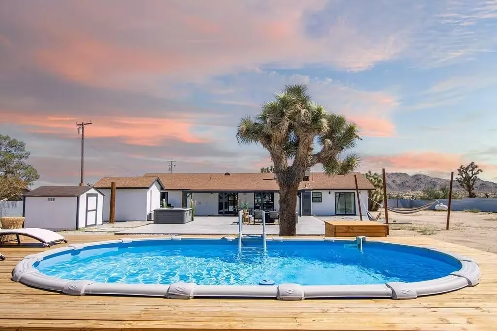 joshua-tree-cabins-pool-house