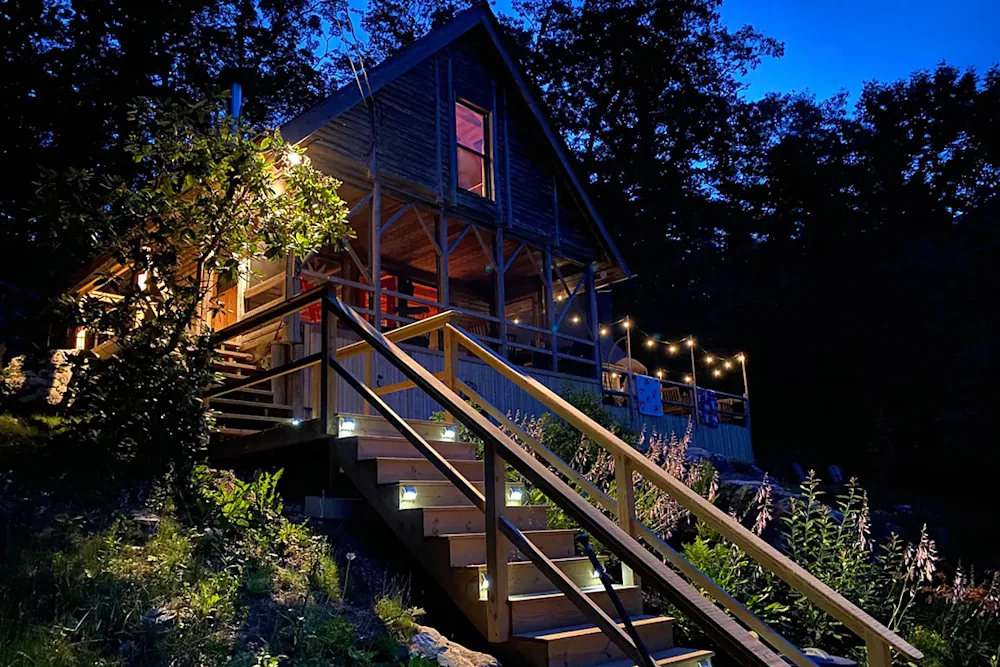 The 8 Best Cabins in Maine to Stay at on Your Next East Coast Vacation