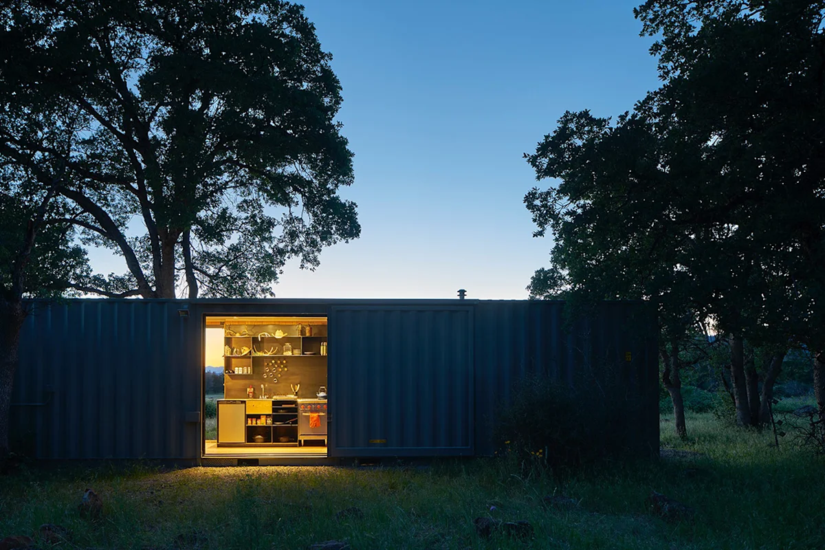 Yamamar-Arch-Contain-Cabin-1