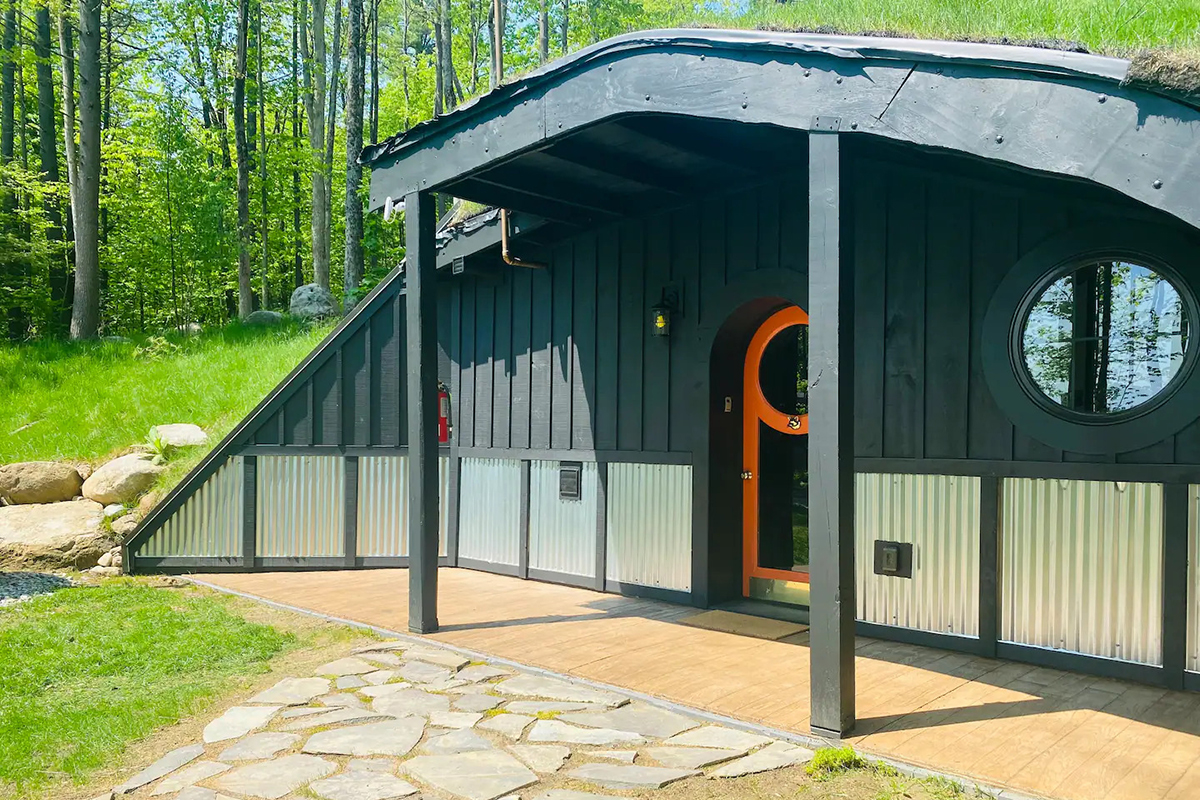 13 Best Lake George Cabin Rentals & ADK Airbnbs | 2024 | Field Mag