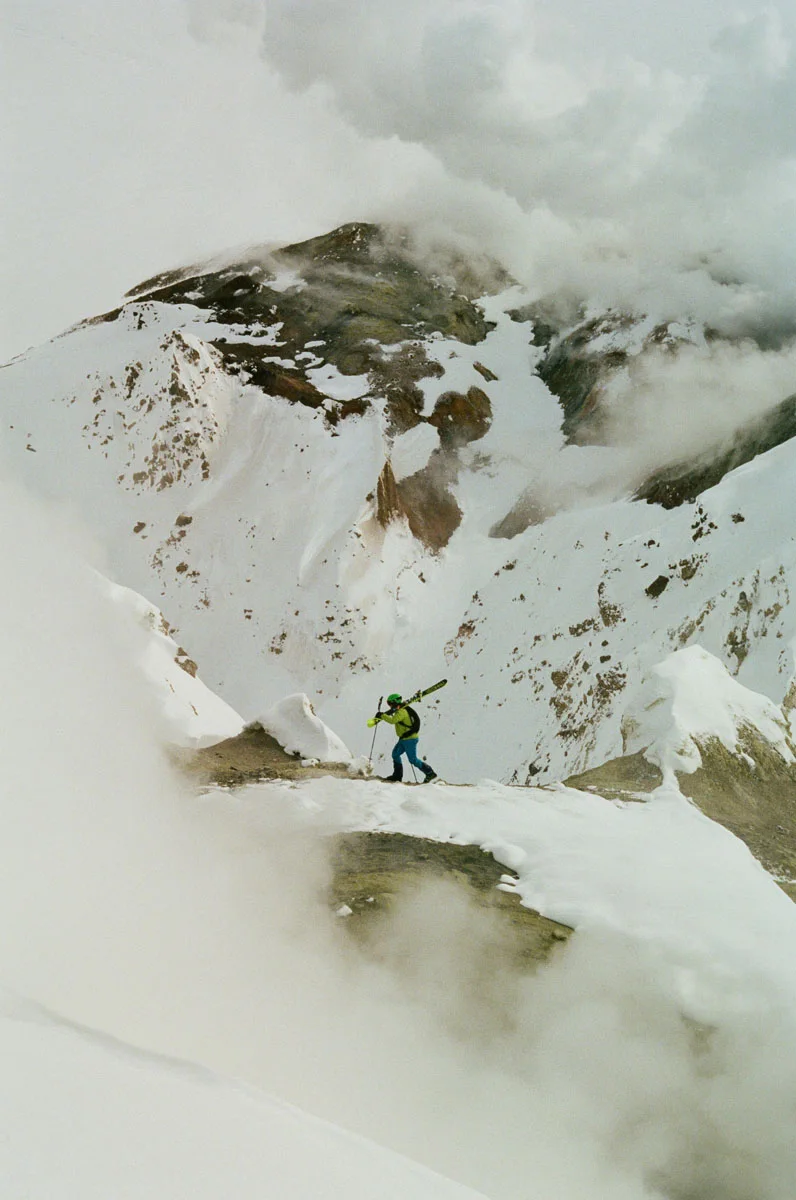 Tanner-Bowden-Kamchatka-Ski-Fieldmag-3