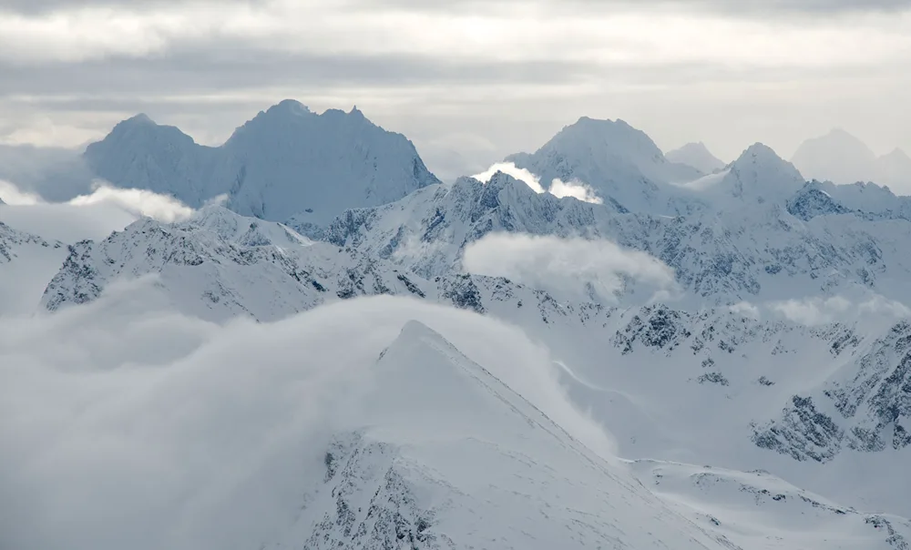 69° NORTH: Sailboat-Based Ski Touring Above the Arctic Circle