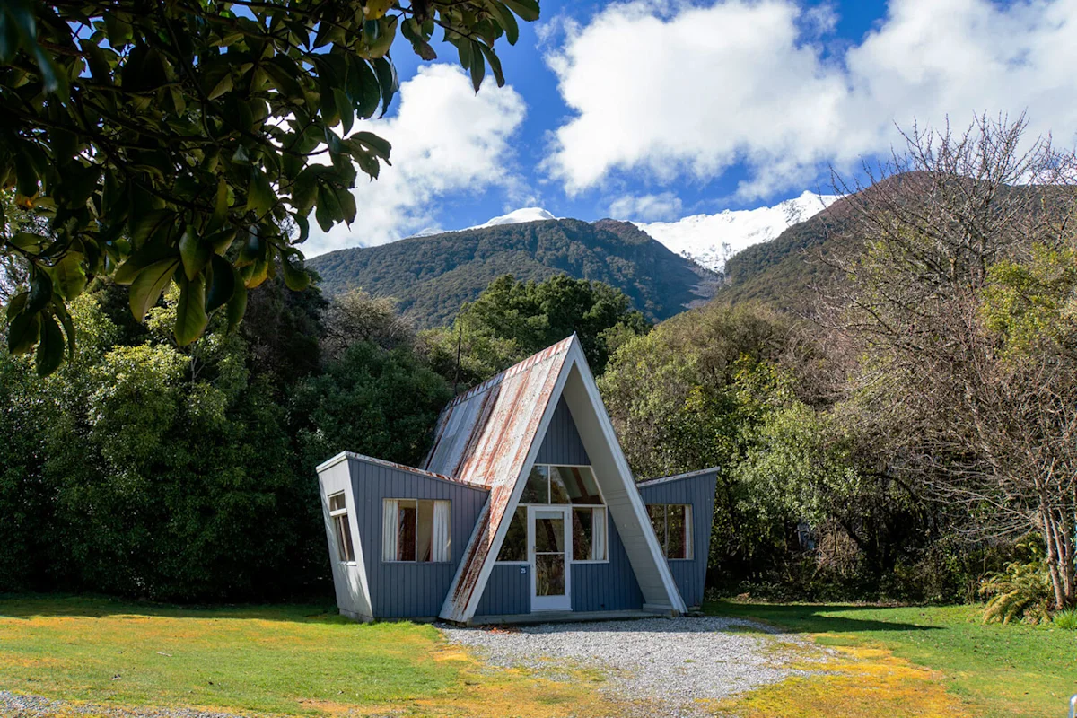 Makarora-Lodge-NZ-A-Frame-Field-Mag-1