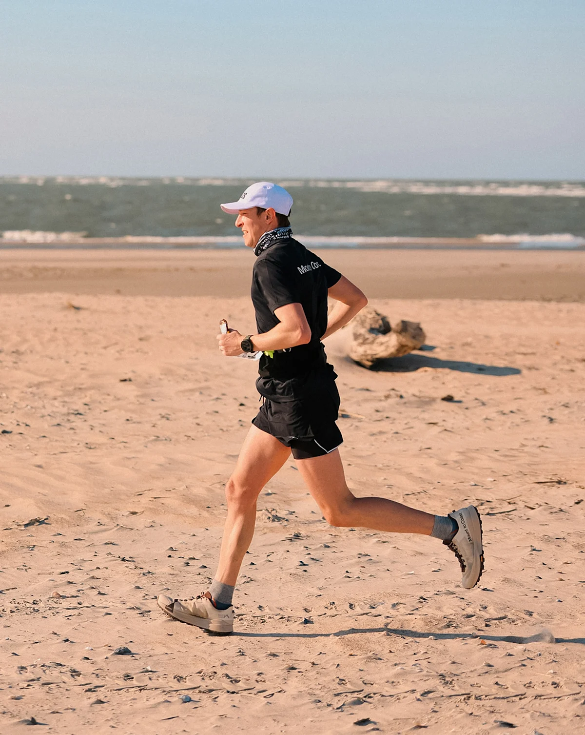 MTC-trail-runner-beach-run