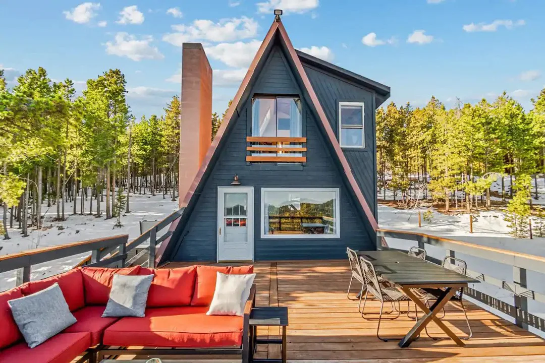 cedar-mountain-lodge-evergreen-colorado-exterior