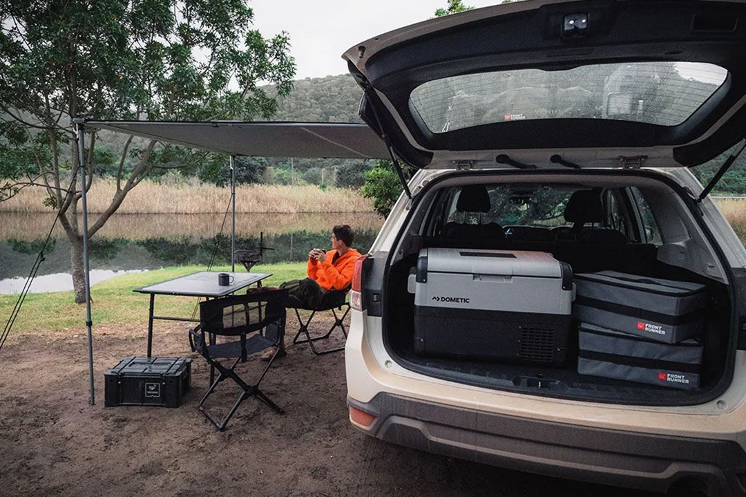 front-runner-easy-out-car-awning-lifestyle