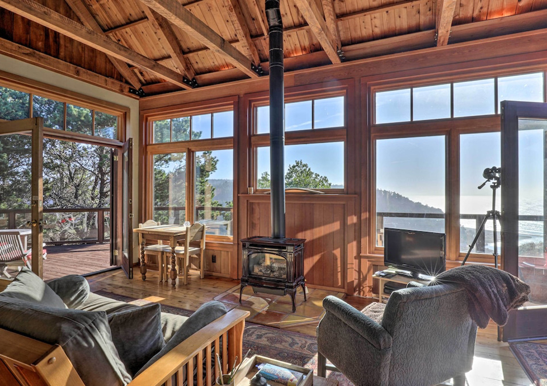 mendocino-california-cabins-albion-wren's-crest-interieur