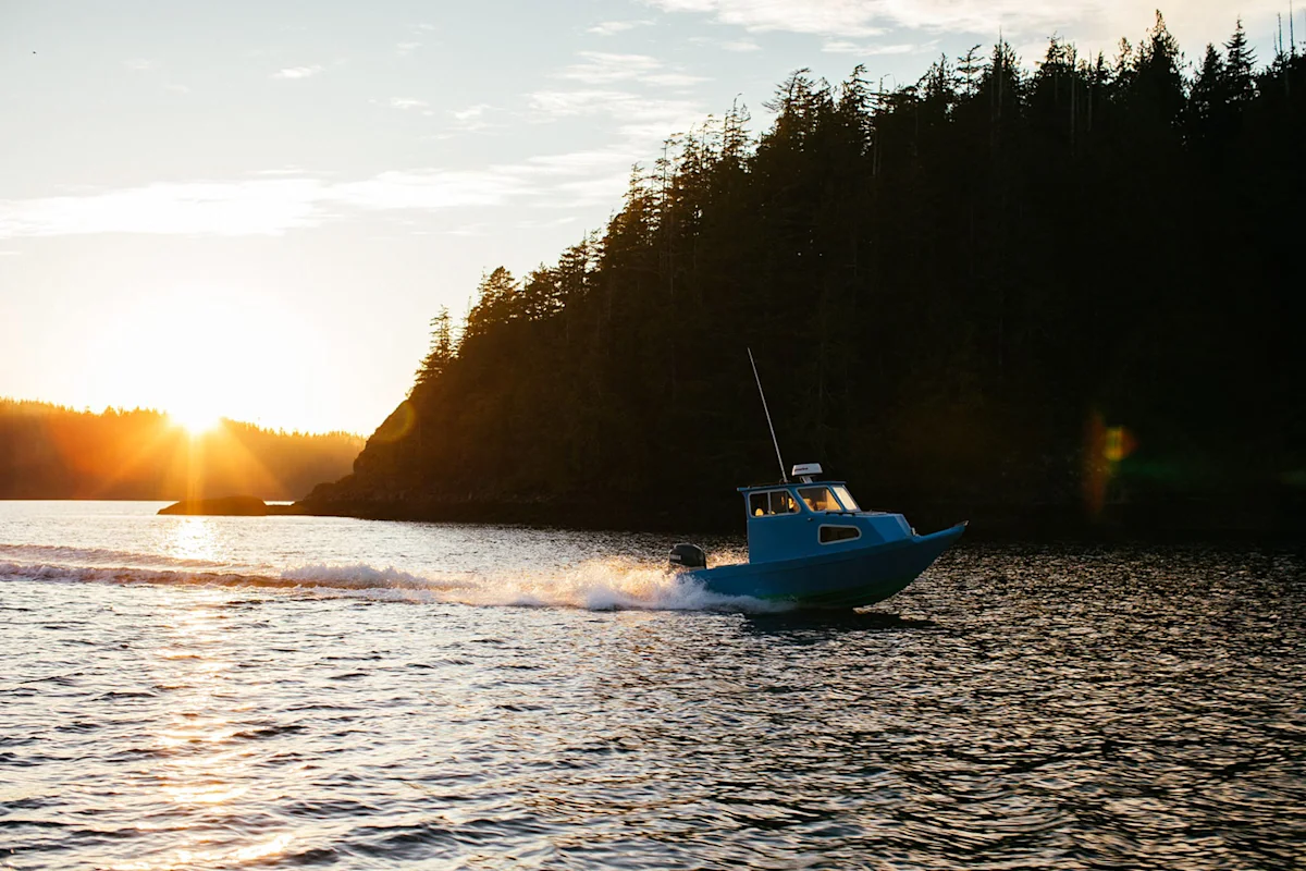 Camel-Finds-Water-Fieldmag-end