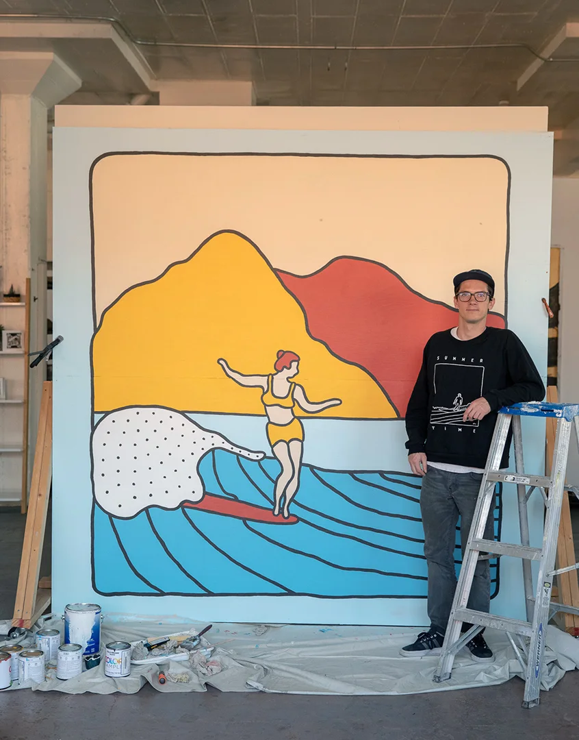 alimo-artist-painting-woman-surfing