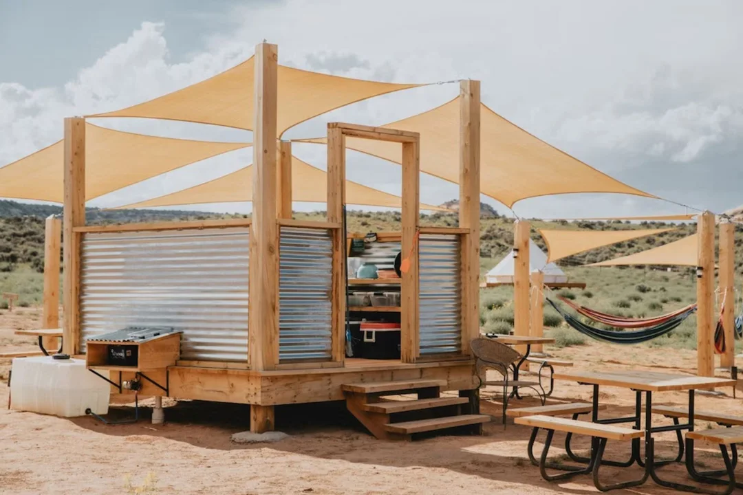 glamping-canyonlands-monticello-utah-kitchen