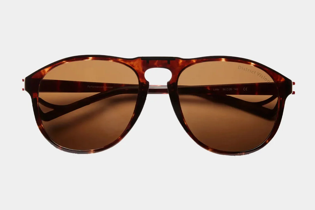 best-sunglasses-adventure-district-vision-linto-rider