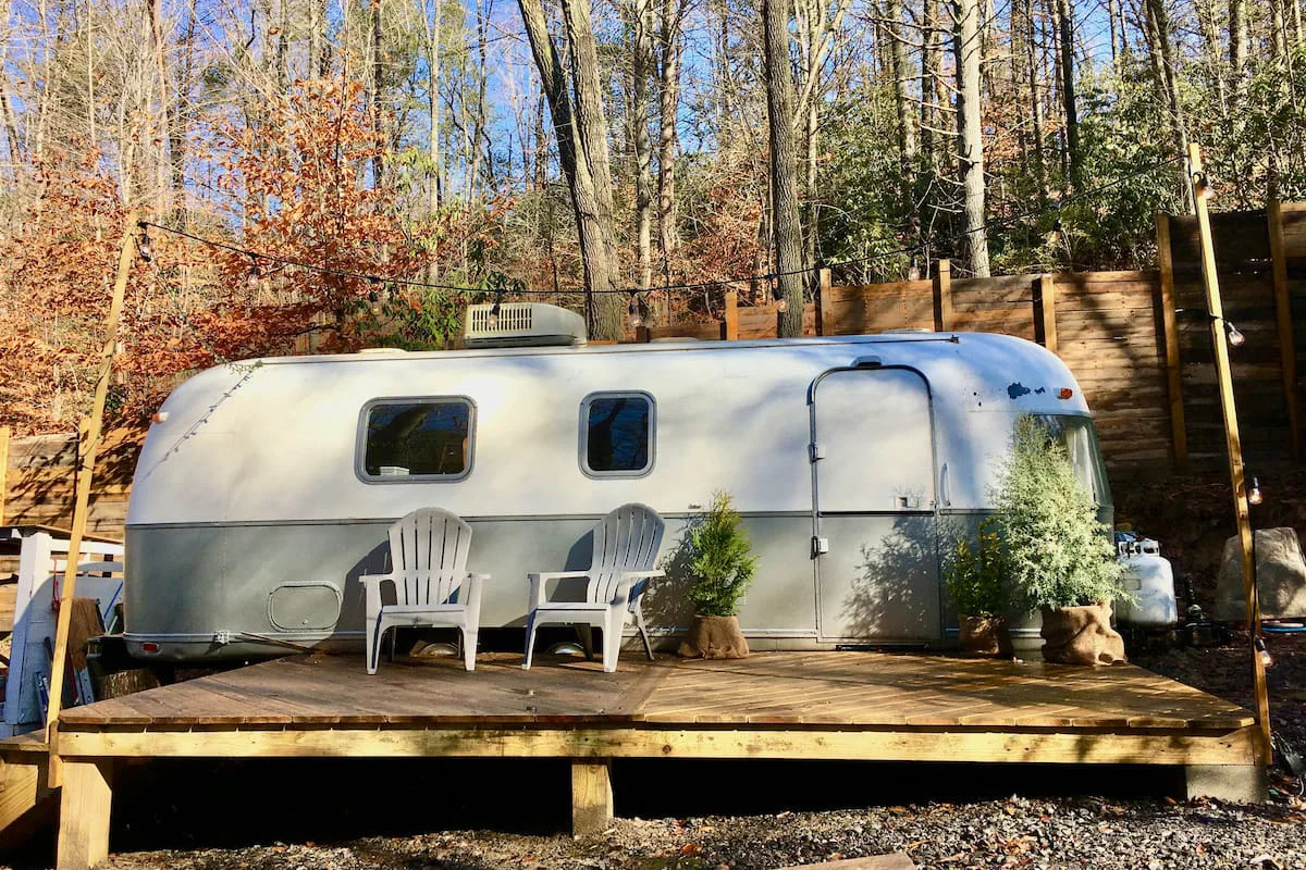 Airstream-Rentals-RhodoDen-exterior