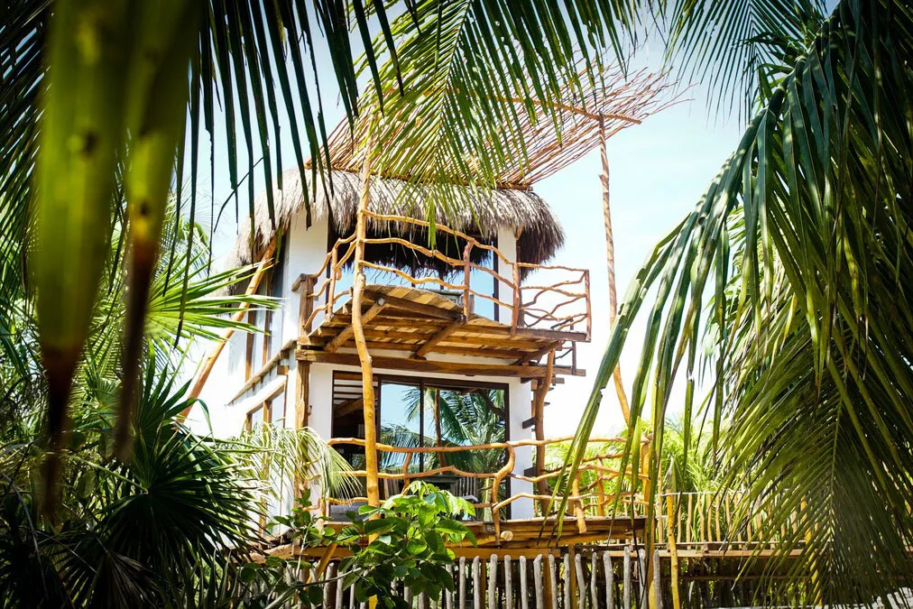 glamping-mexico-balao-beach-tower