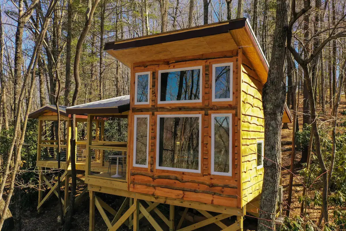 nc-treehouses-house-at-edenwood-exterior