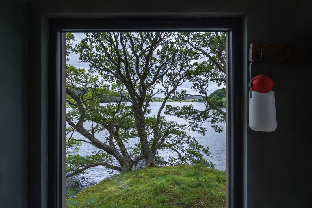 Scotland-Uisage-Bothy-Inverlonan-Interior-2