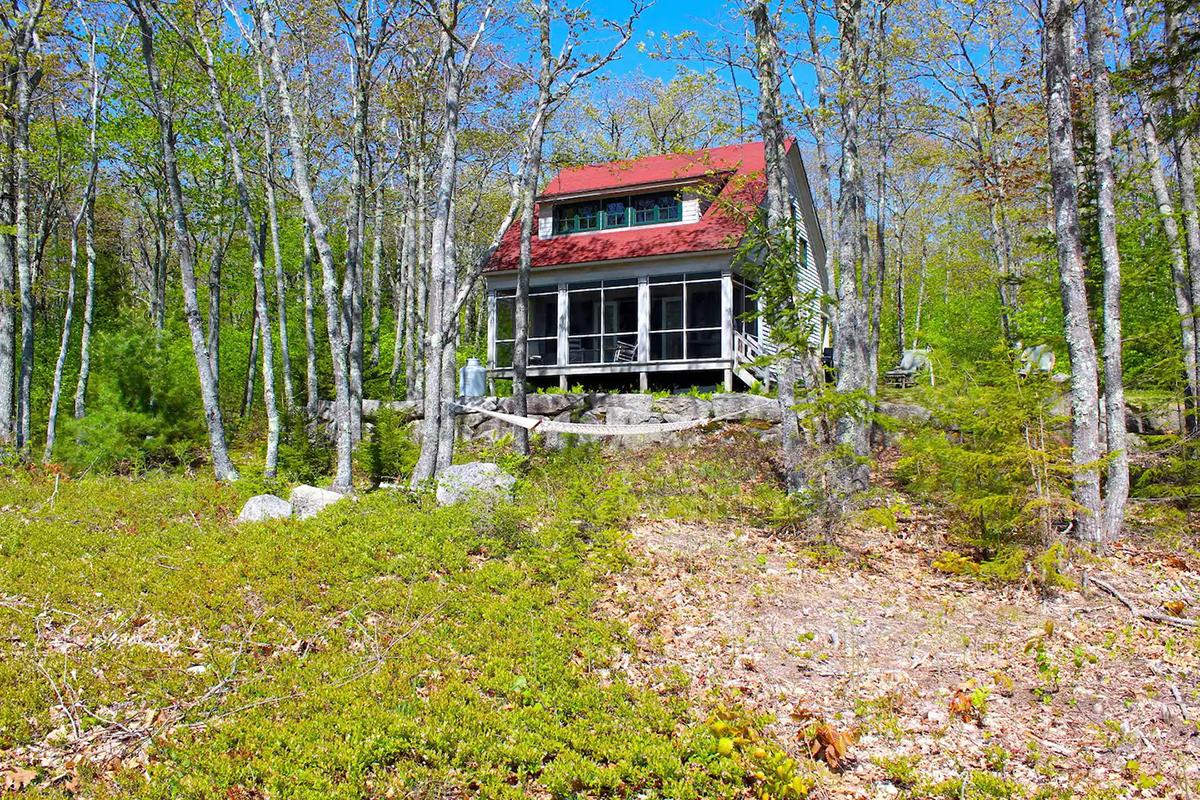 The 8 Best Cabins In Maine That You Can Rent | Field Mag