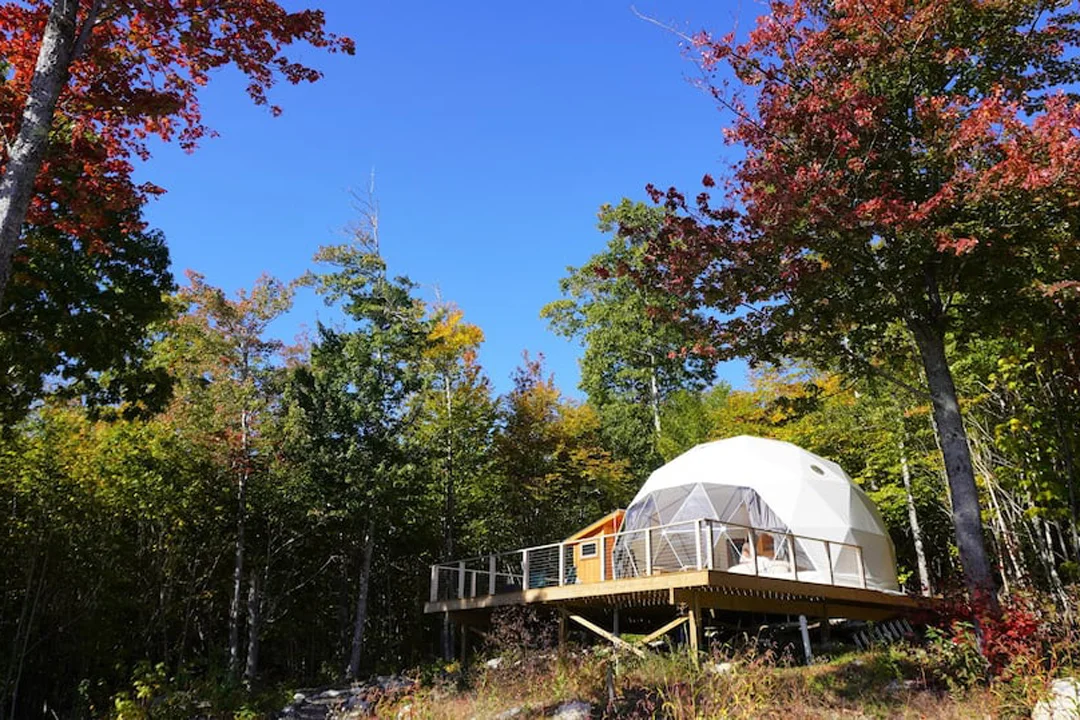 maine-ellsworth-nomads-rest-exterior