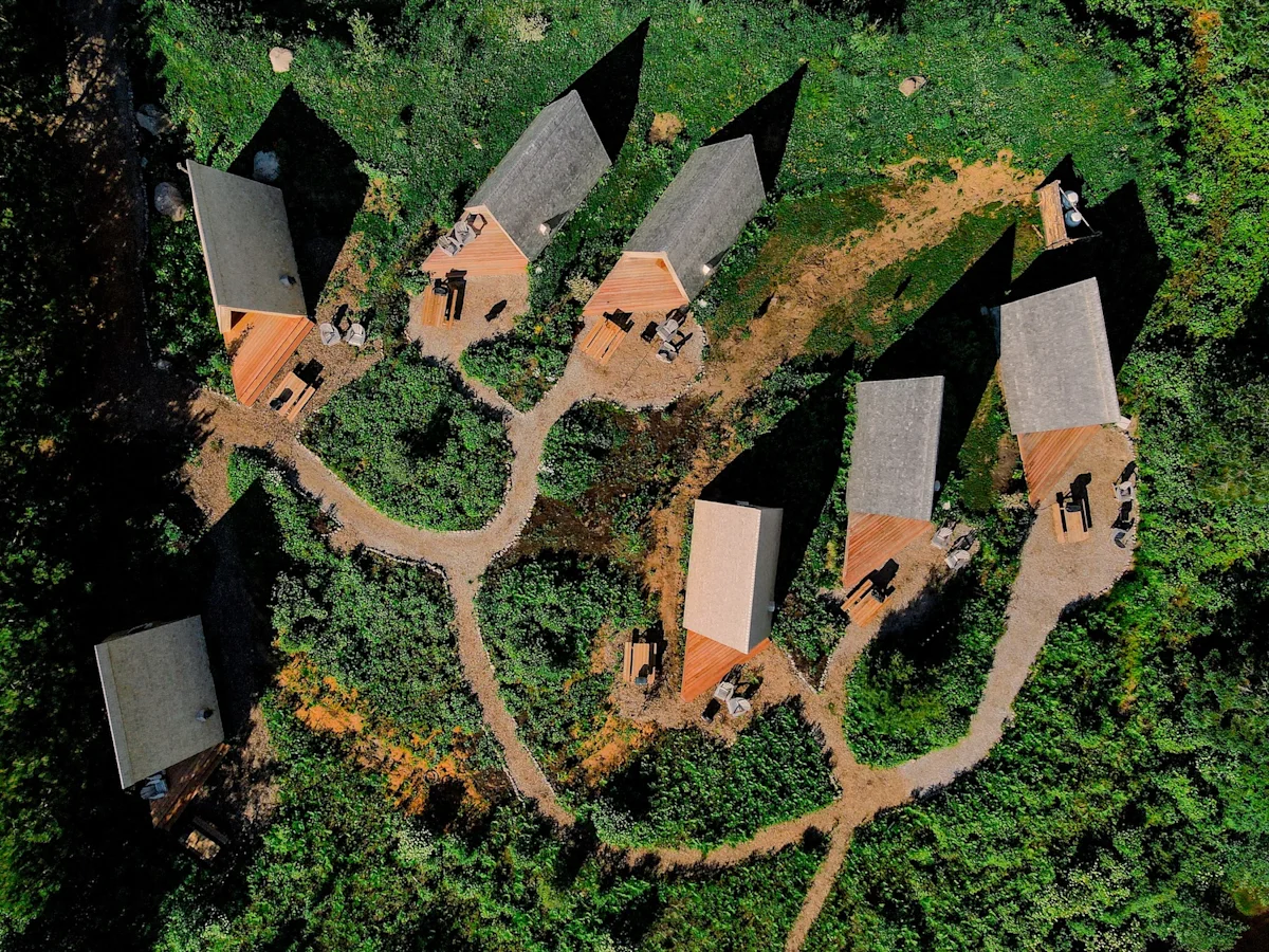 farouche-cabin-review-birds-eye