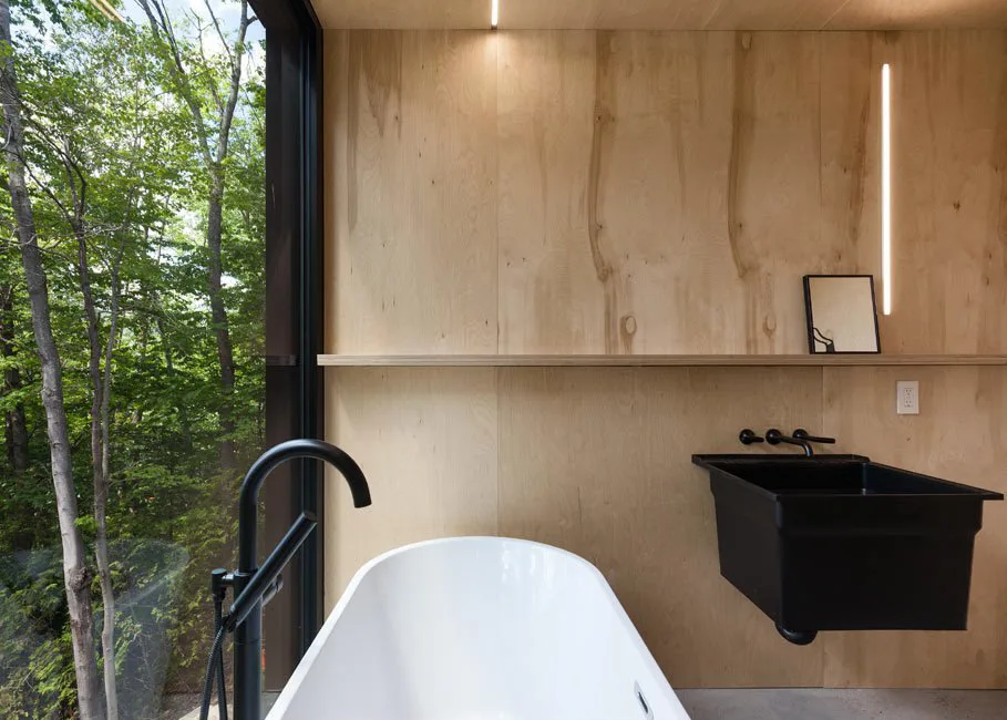 FAhouse-Jean-Verville-bathroom-2