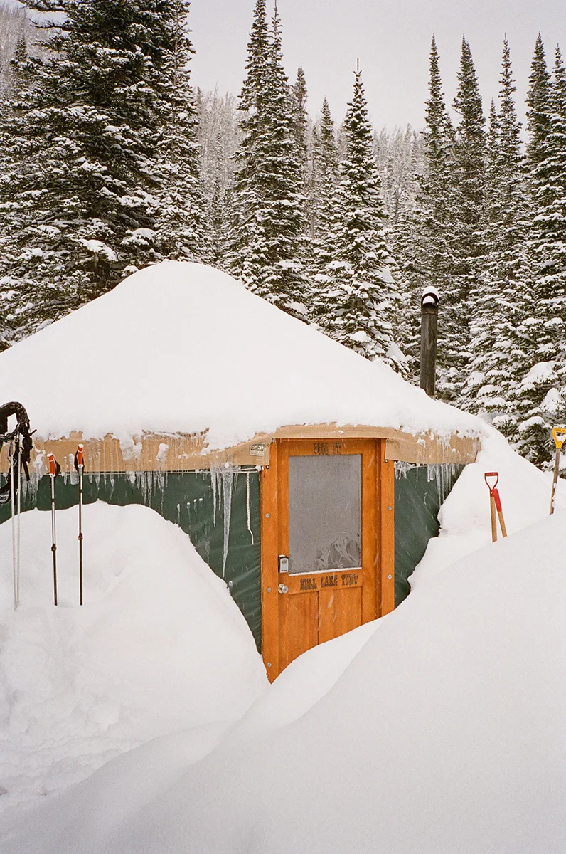 Bell-Lake-Yurt-Montana-Ski-FieldMag-19